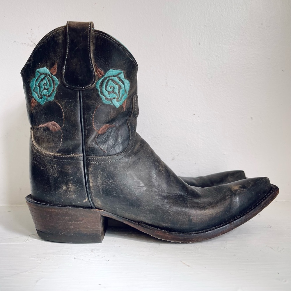 Lucchese Diva Stonewashed Cowgirl Boots With Teal Embroidered Roses Size 6 1/2